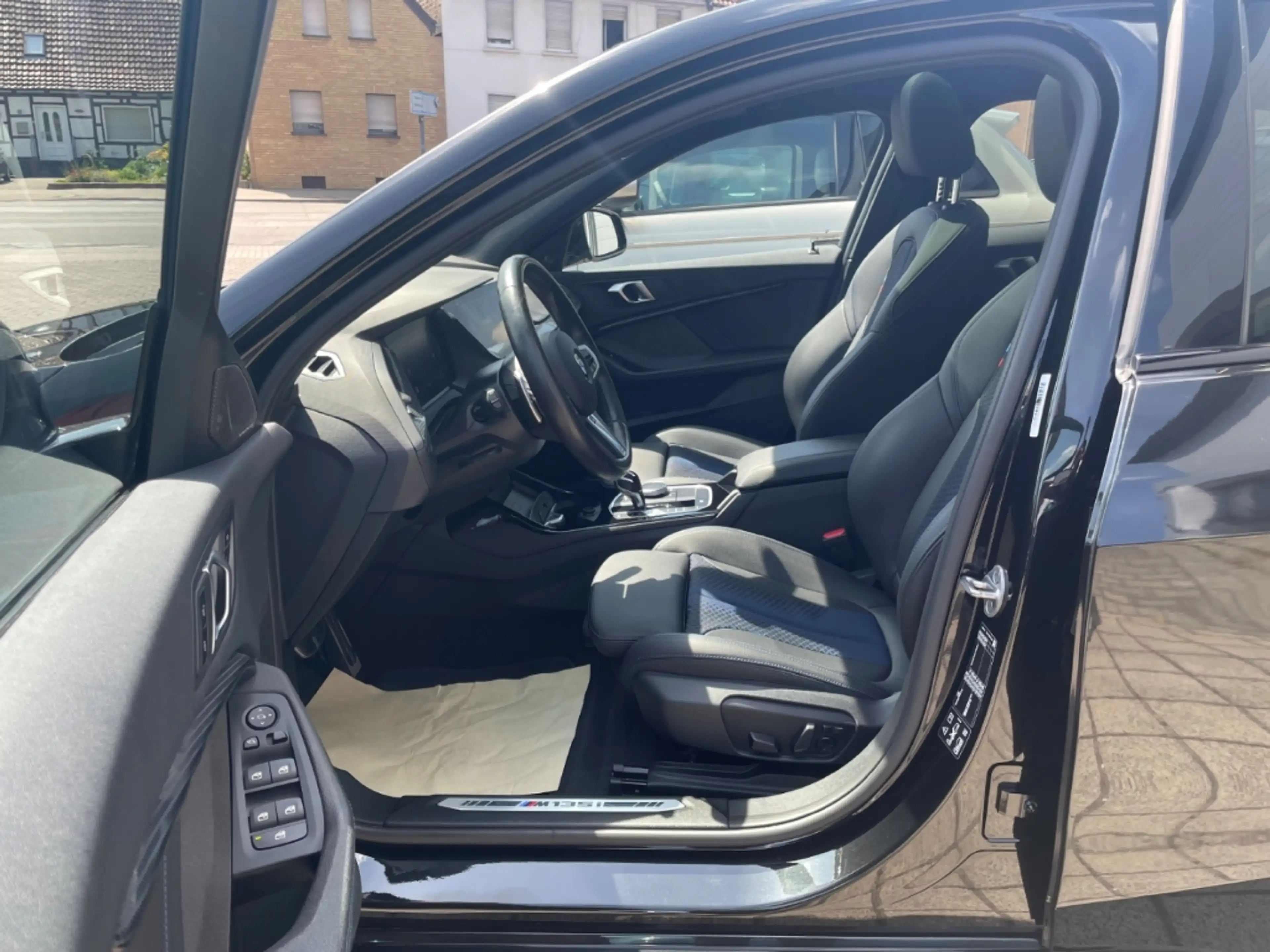 BMW 135 i xD LC-PROF HUD PANO ACC H/K MEMORY RFK — photo 7