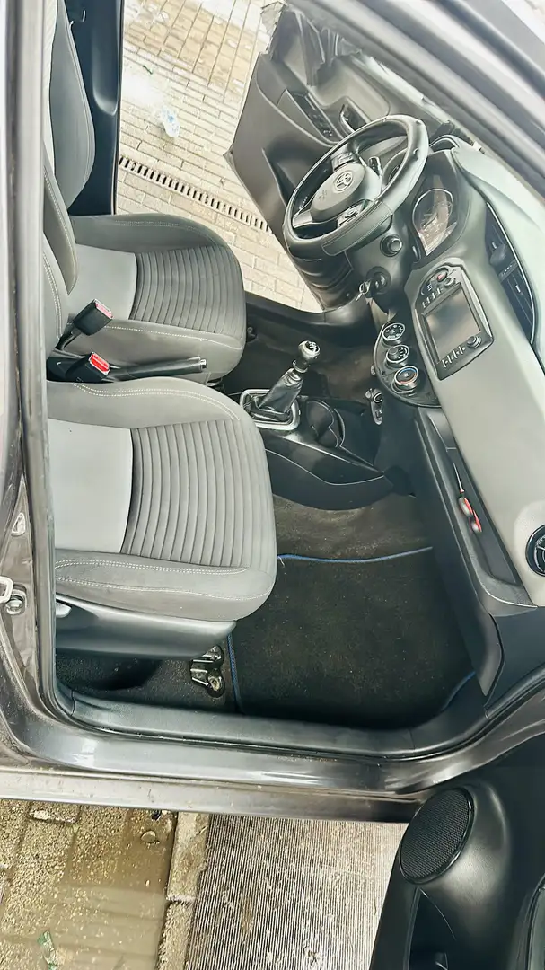Toyota Yaris Yaris 1.4 D-4D 5P Lounge - 2