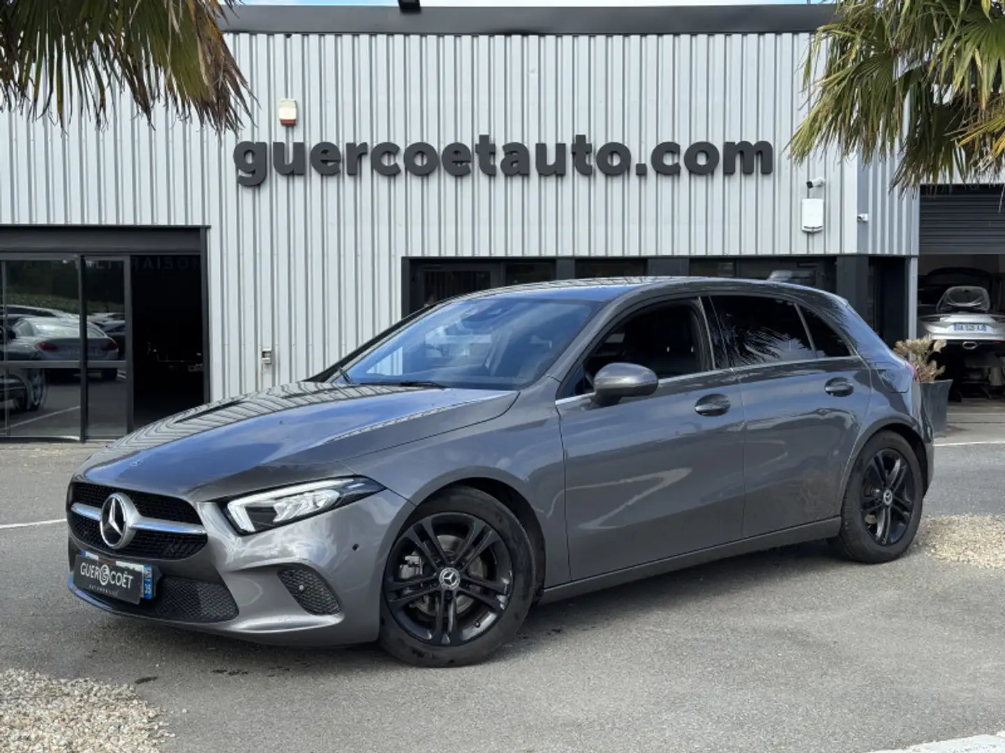 Mercedes-Benz A 180 180 D 116CH BUSINESS LINE 7G-DCT Gris - 1