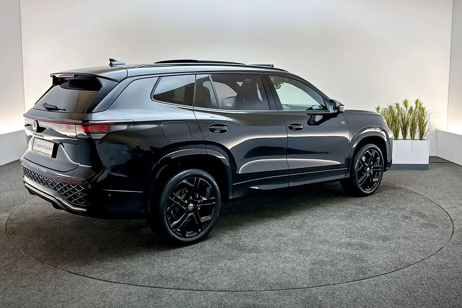 Volkswagen Tayron 1.5 272pk DSG eHybrid R-Line Edition | SoH 102% | Noir - 2