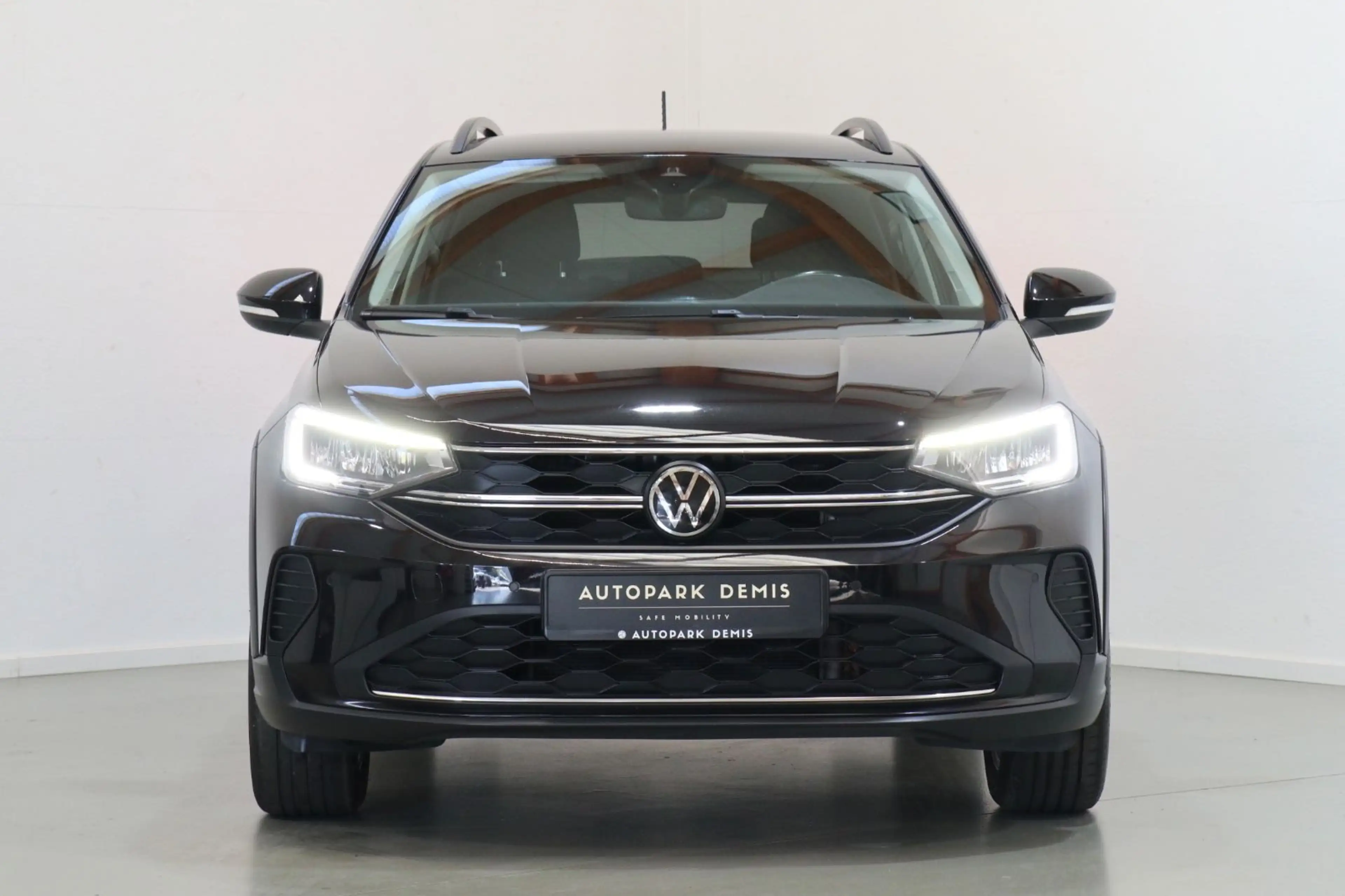 Volkswagen Taigo Life DSG/IQ.DRIVE/17ZOLL/KAM/ACC/SHZ/LED — photo 3