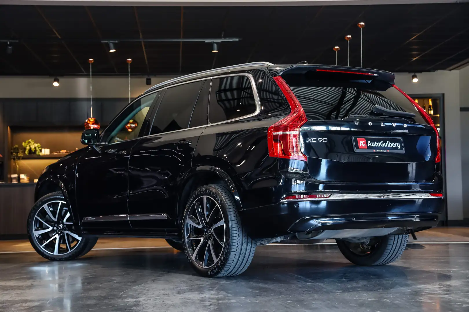 Volvo XC90 2.0 T8 Recharge AWD VERKOCHT Inscription Exclusive Zwart - 2
