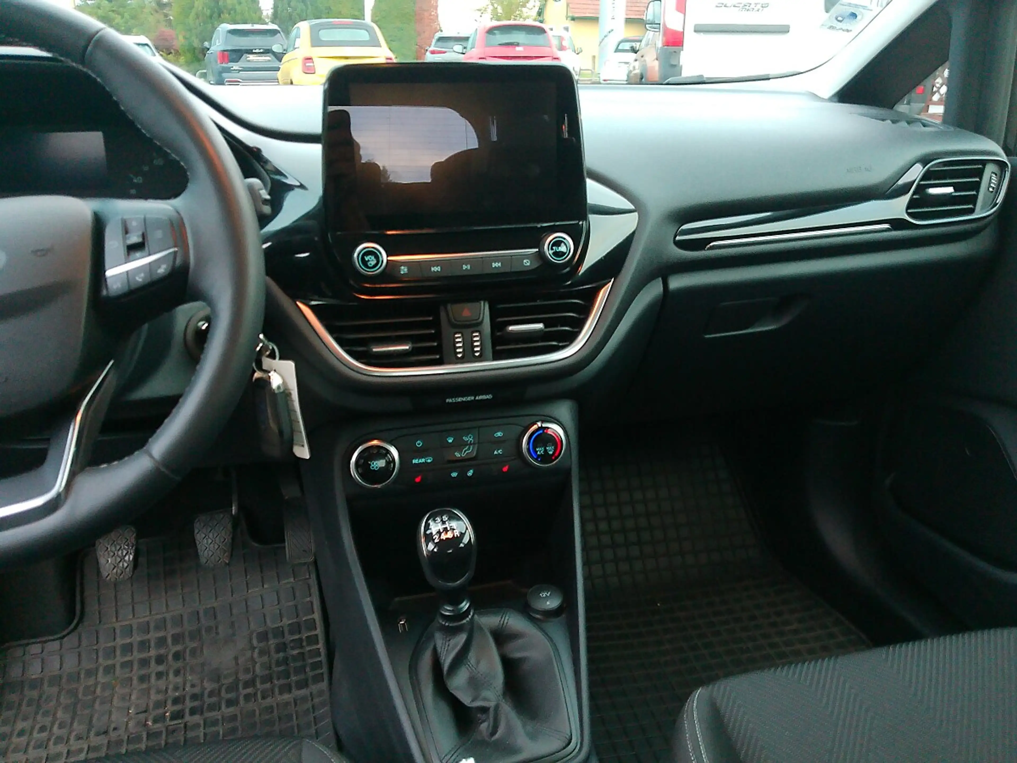 Ford Fiesta Cool & Connect 1,0 EcoBoost Start/Stop — photo 11
