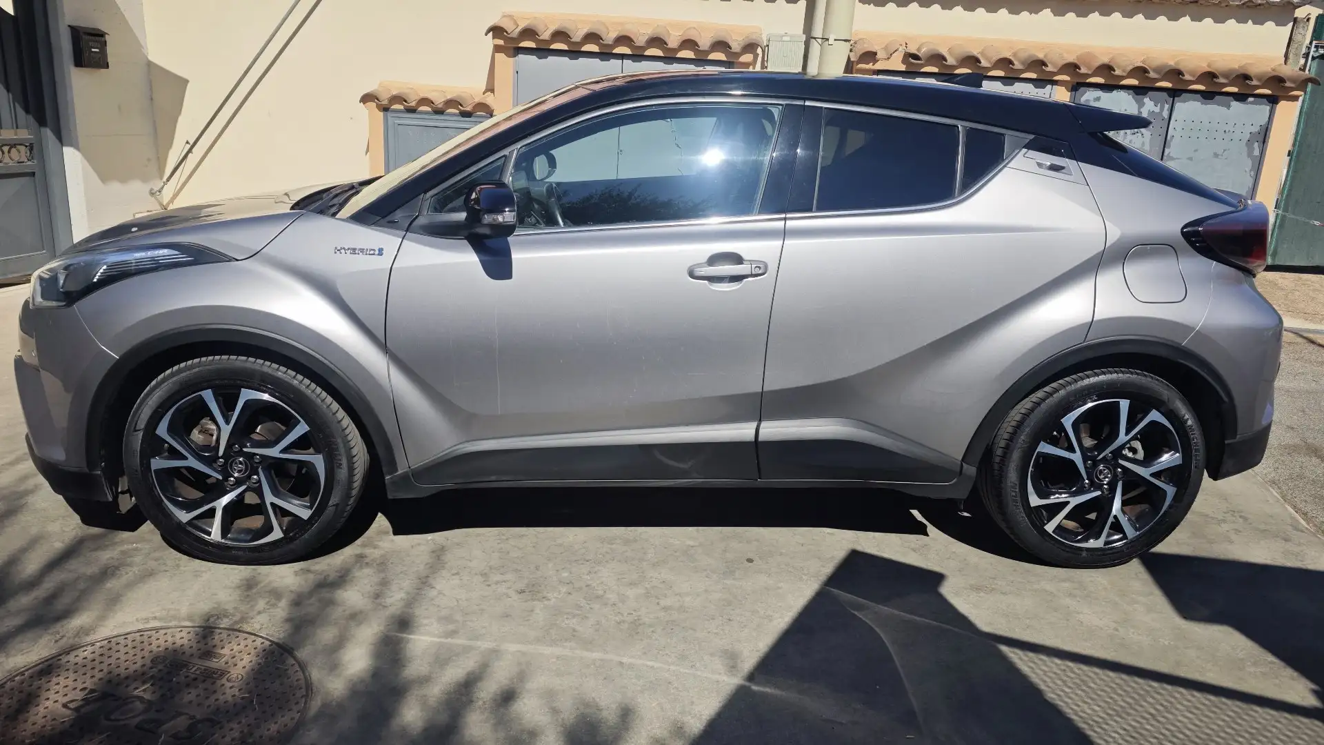 Toyota C-HR 1.8h Dynamic 2wd e-cvt - 2