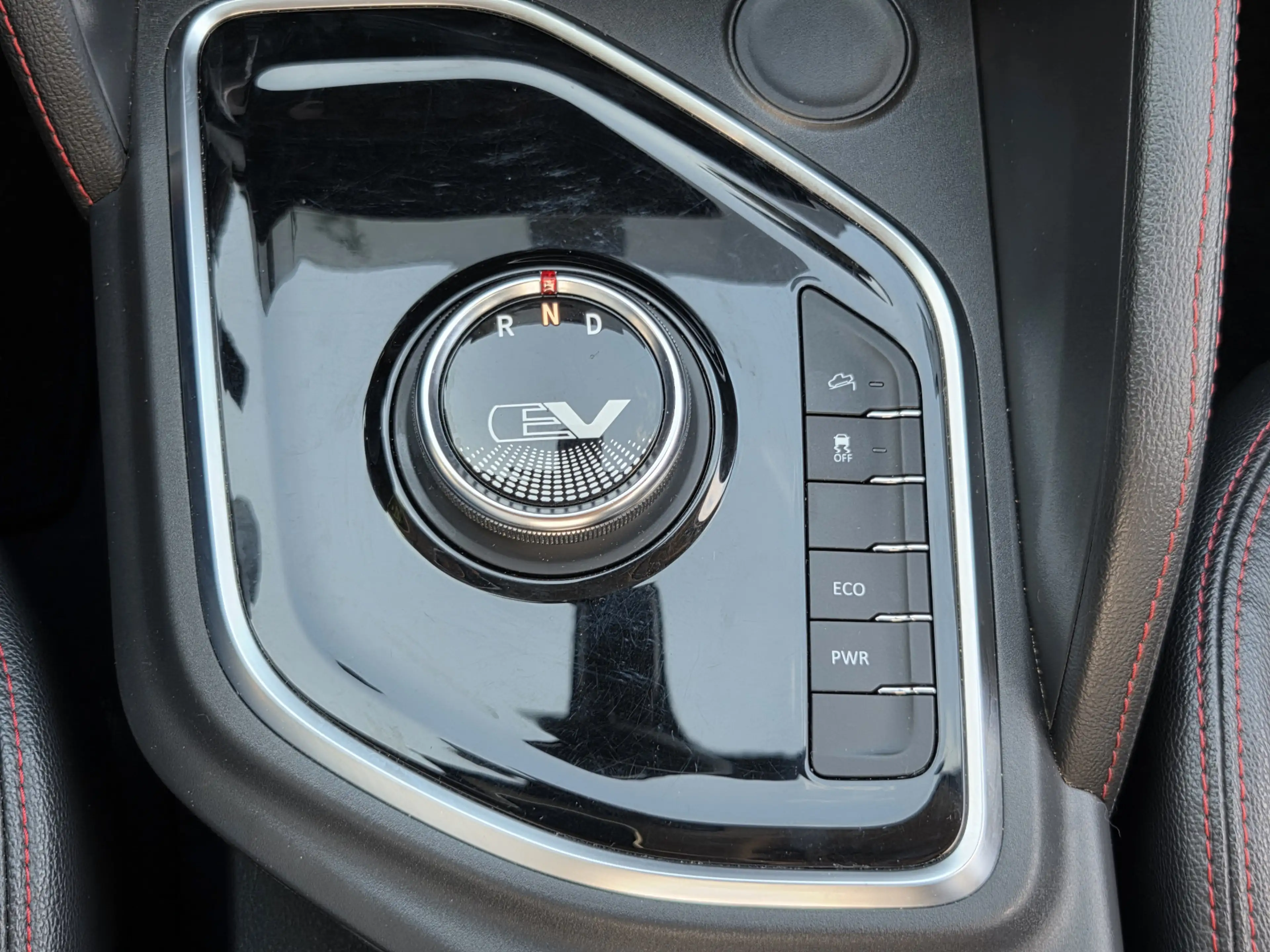 Maxus T90 EV 89 kWh Dubbel Cabine Zwart leer ECC Airco Verw — photo 17