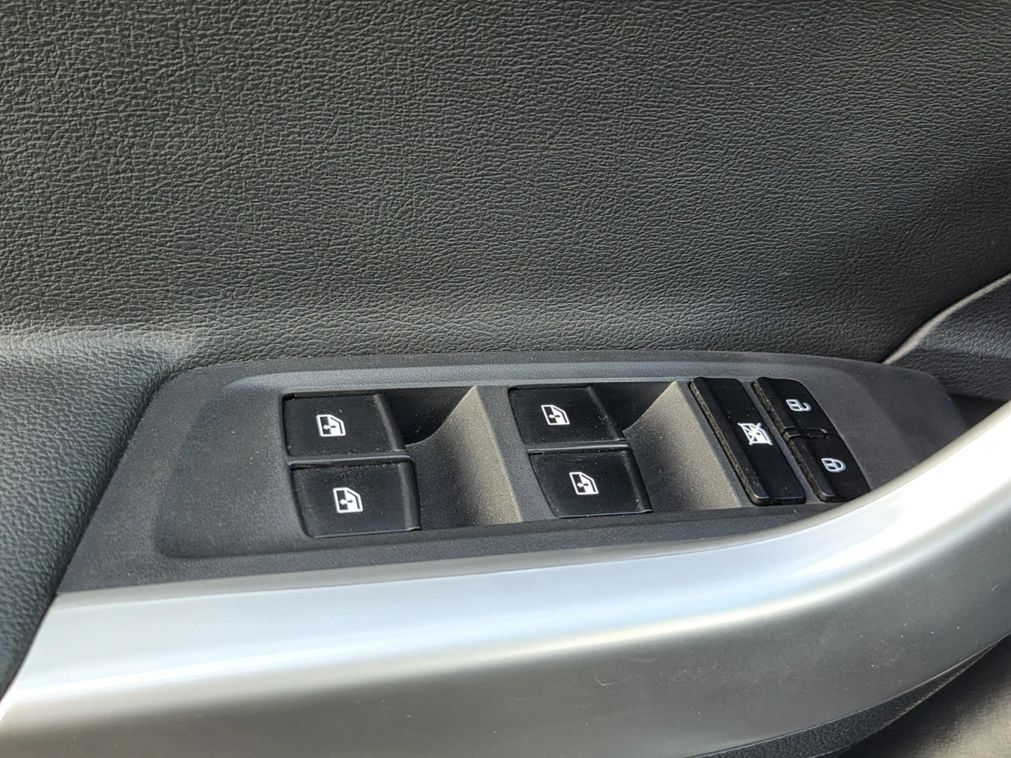 Maxus T90 EV 89 kWh Dubbel Cabine Zwart leer ECC Airco Verw — photo 9