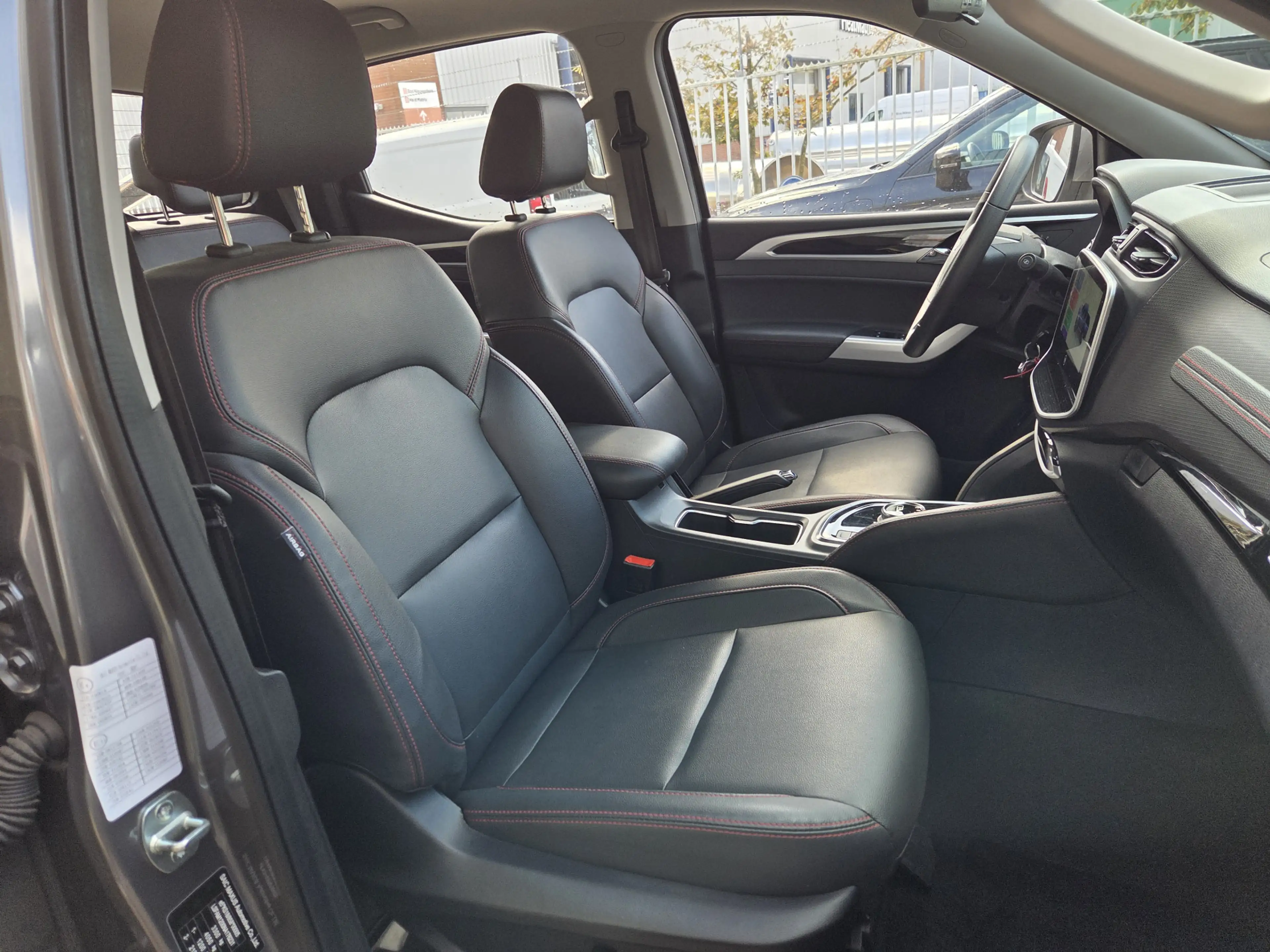 Maxus T90 EV 89 kWh Dubbel Cabine Zwart leer ECC Airco Verw — photo 13