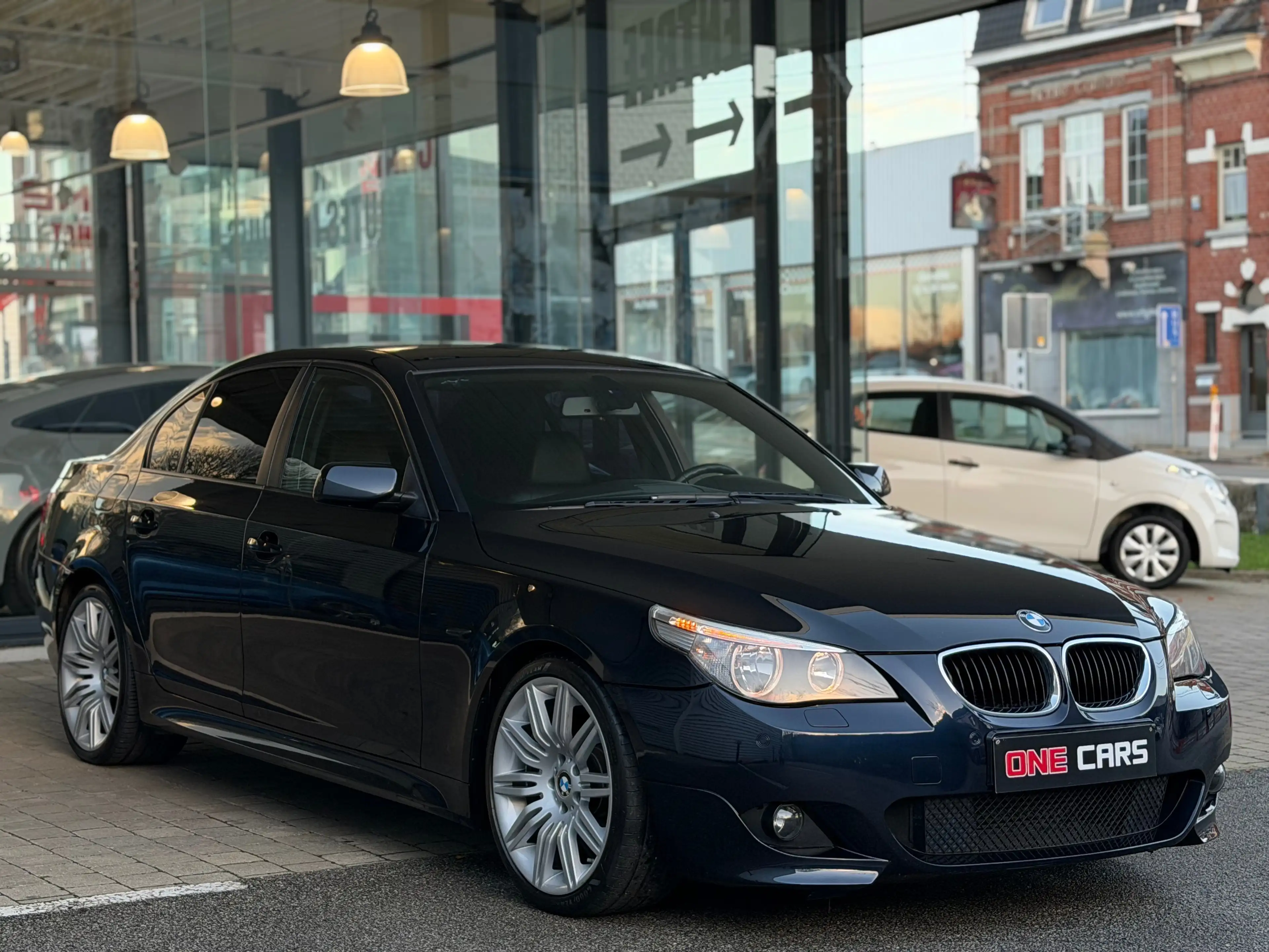 BMW 520 d "PACK M" GPS-CUIR ELEC-CLIM-PDC-JA19P-GAR 12MOIS — photo 3