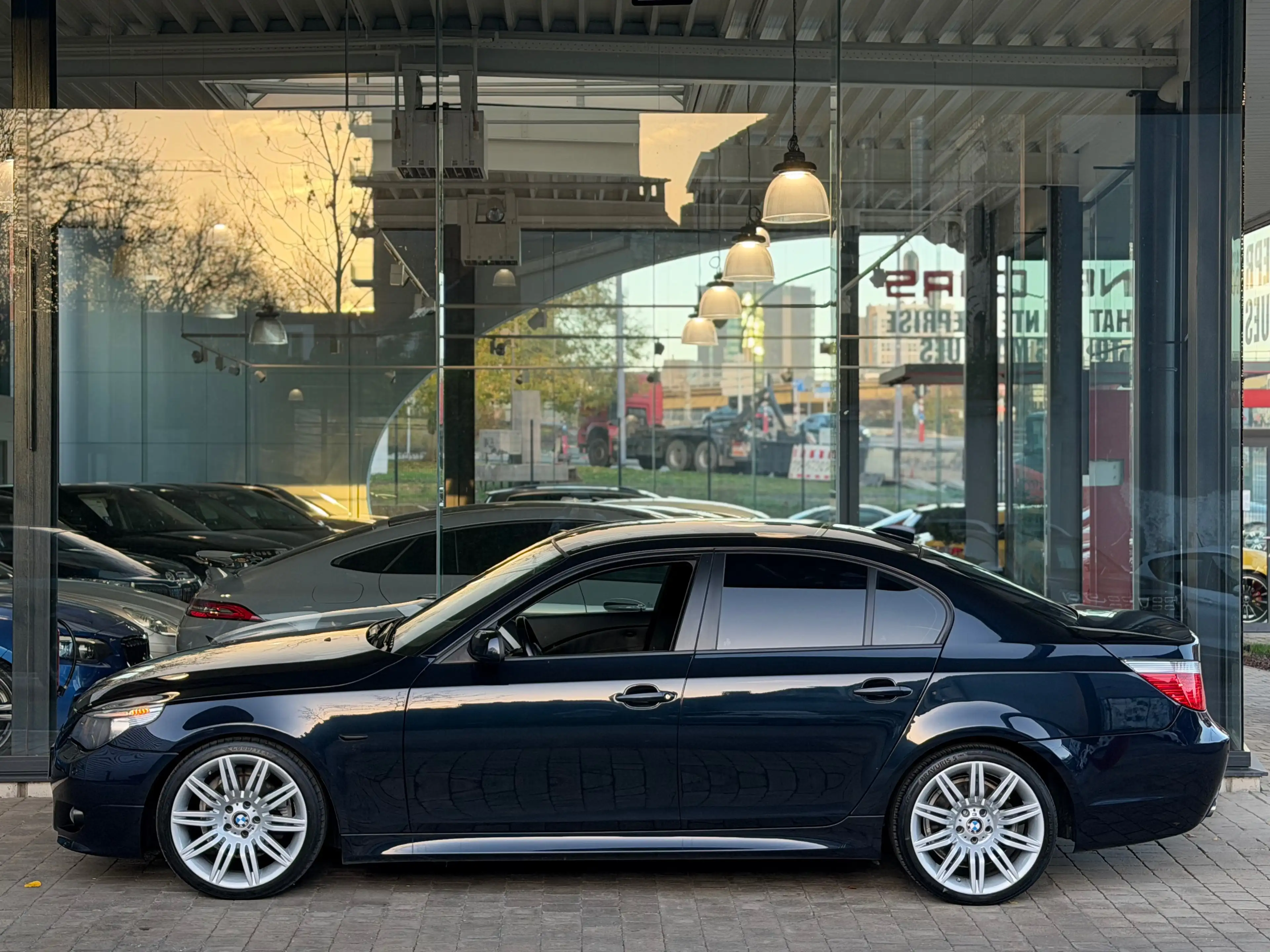 BMW 520 d "PACK M" GPS-CUIR ELEC-CLIM-PDC-JA19P-GAR 12MOIS — photo 7