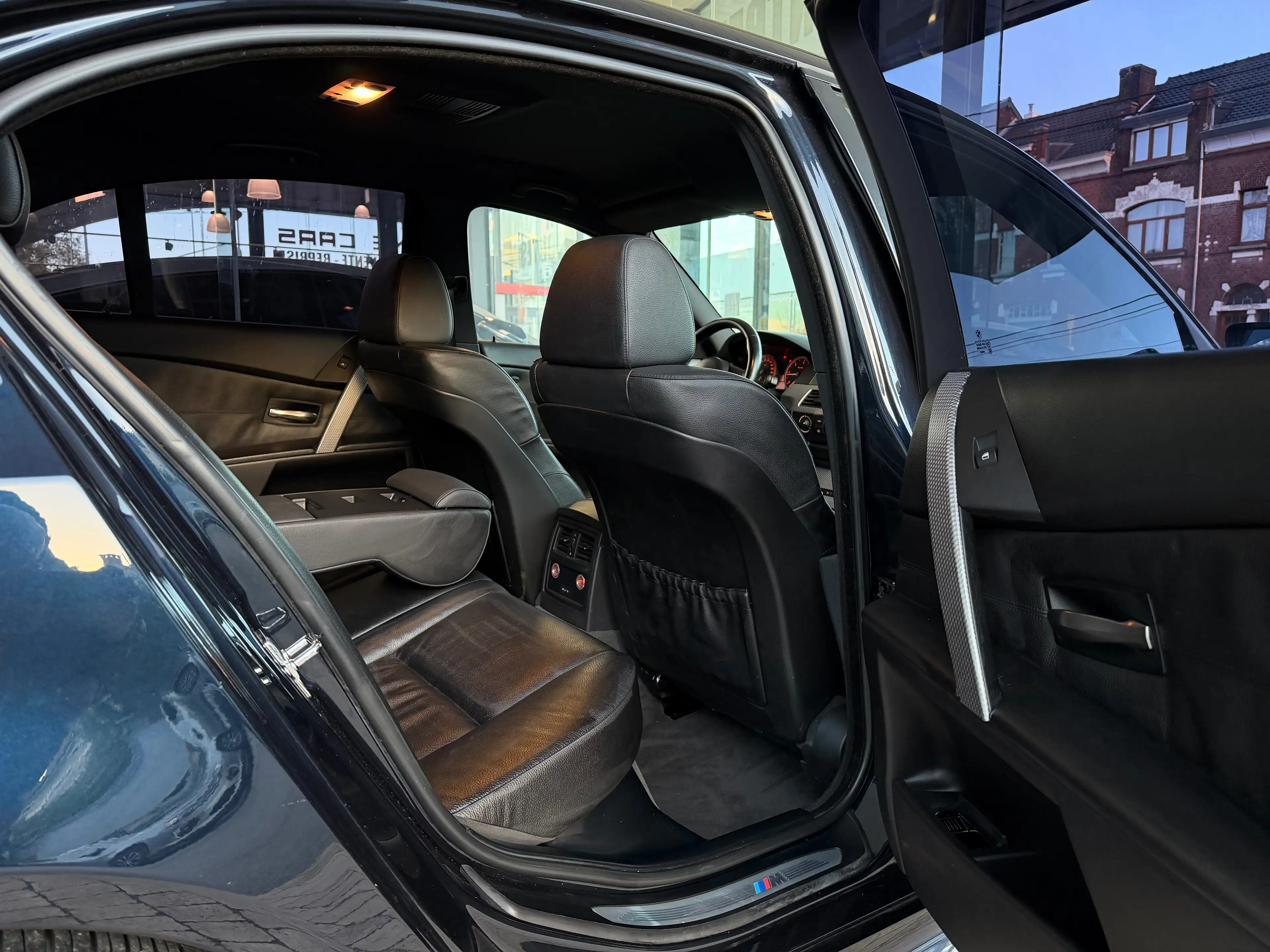 BMW 520 d "PACK M" GPS-CUIR ELEC-CLIM-PDC-JA19P-GAR 12MOIS — photo 10