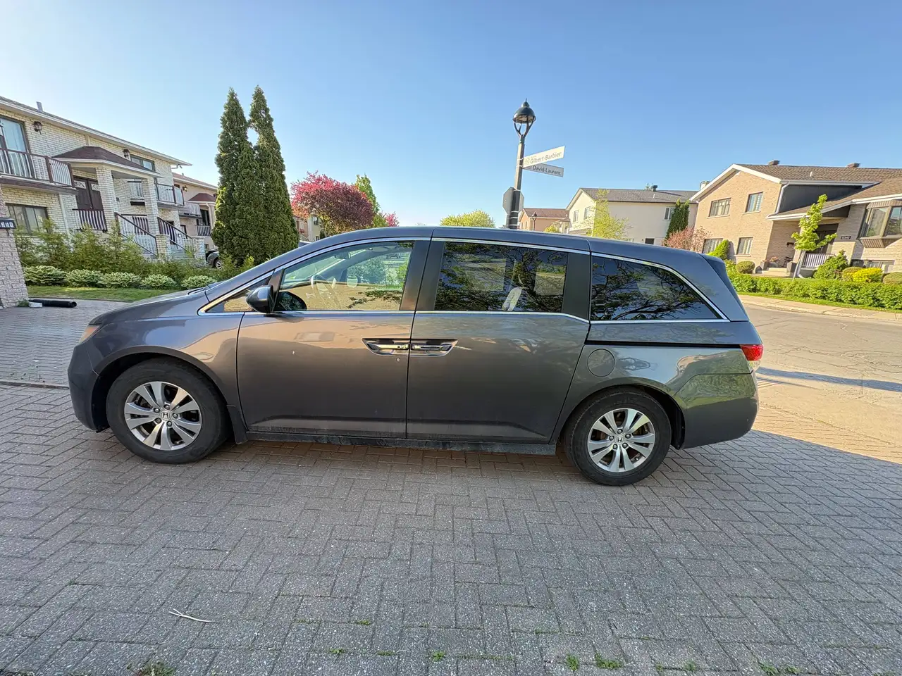 Honda Odyssey снимка Honda Odyssey