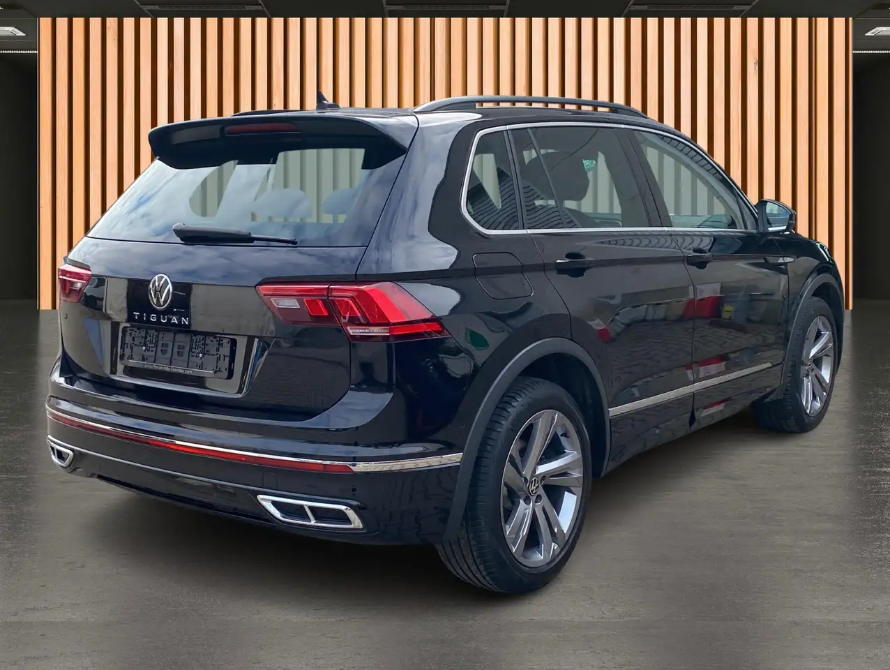 Volkswagen Tiguan 1.5 TSI DSG R-Line*NaviPro*Harman Kardon 18