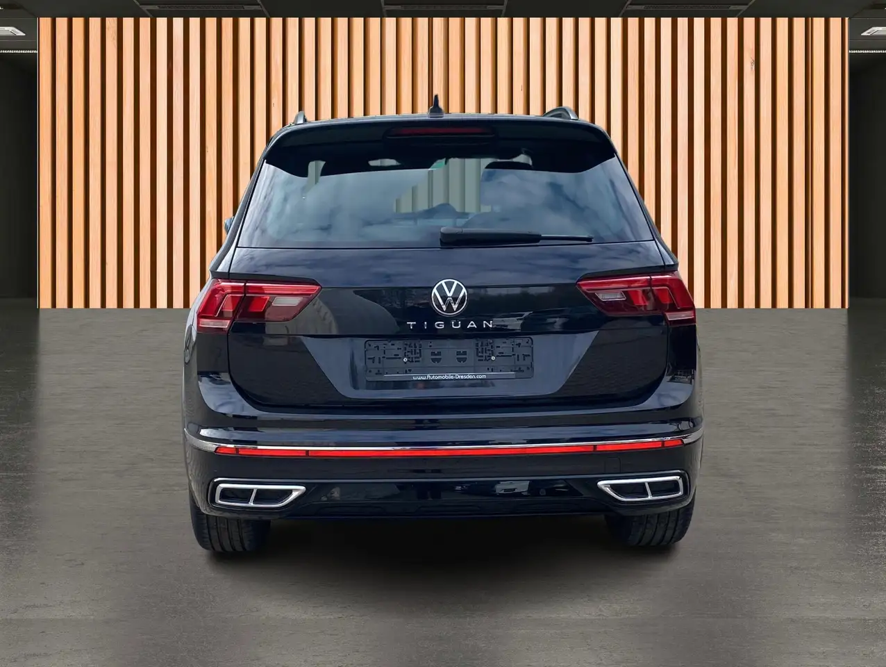 Volkswagen Tiguan 1.5 TSI DSG R-Line*NaviPro*Harman Kardon 19