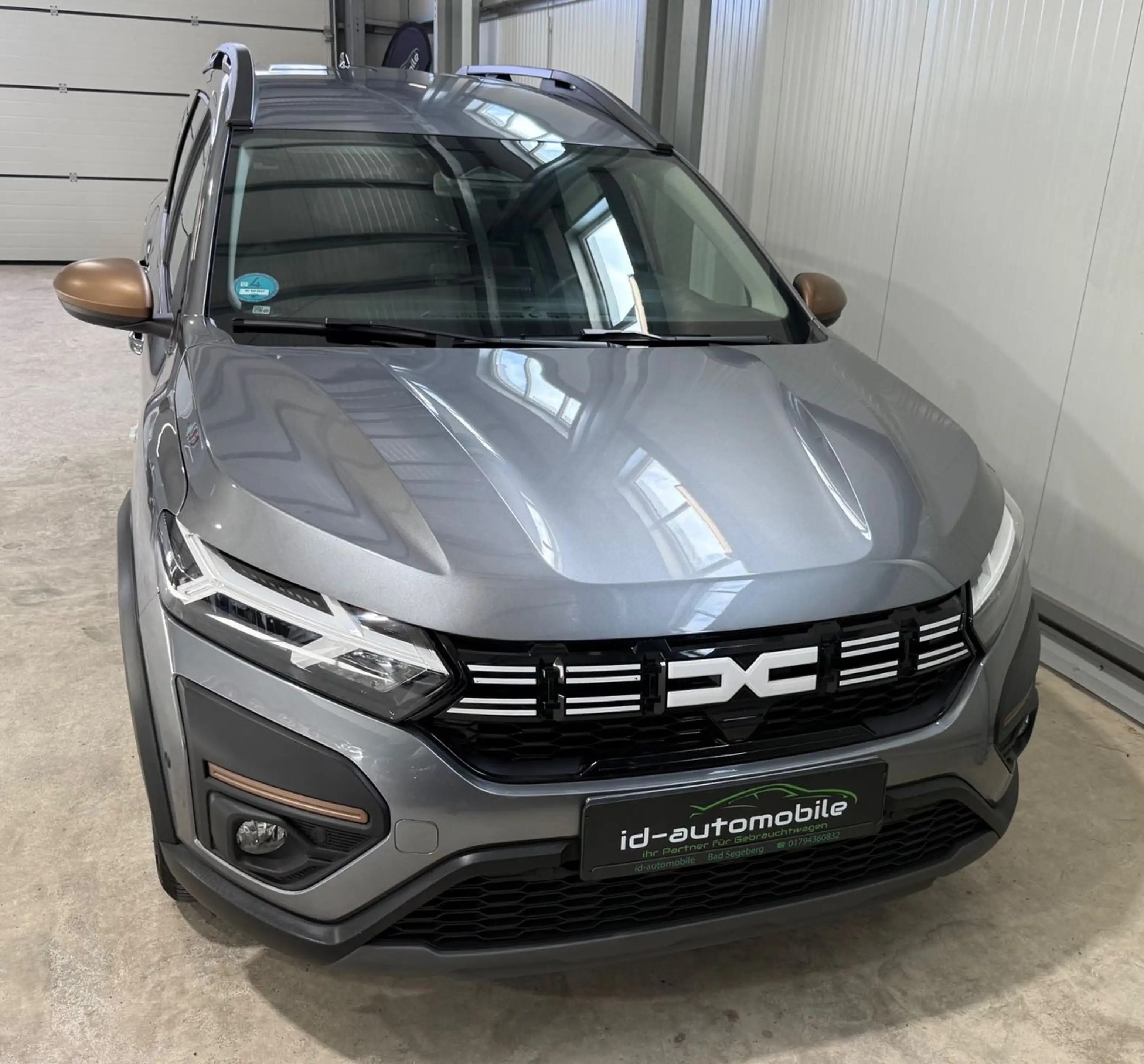 Dacia Jogger TCe 110 Extreme, Kamera, Keyless, wenigKM — photo 2