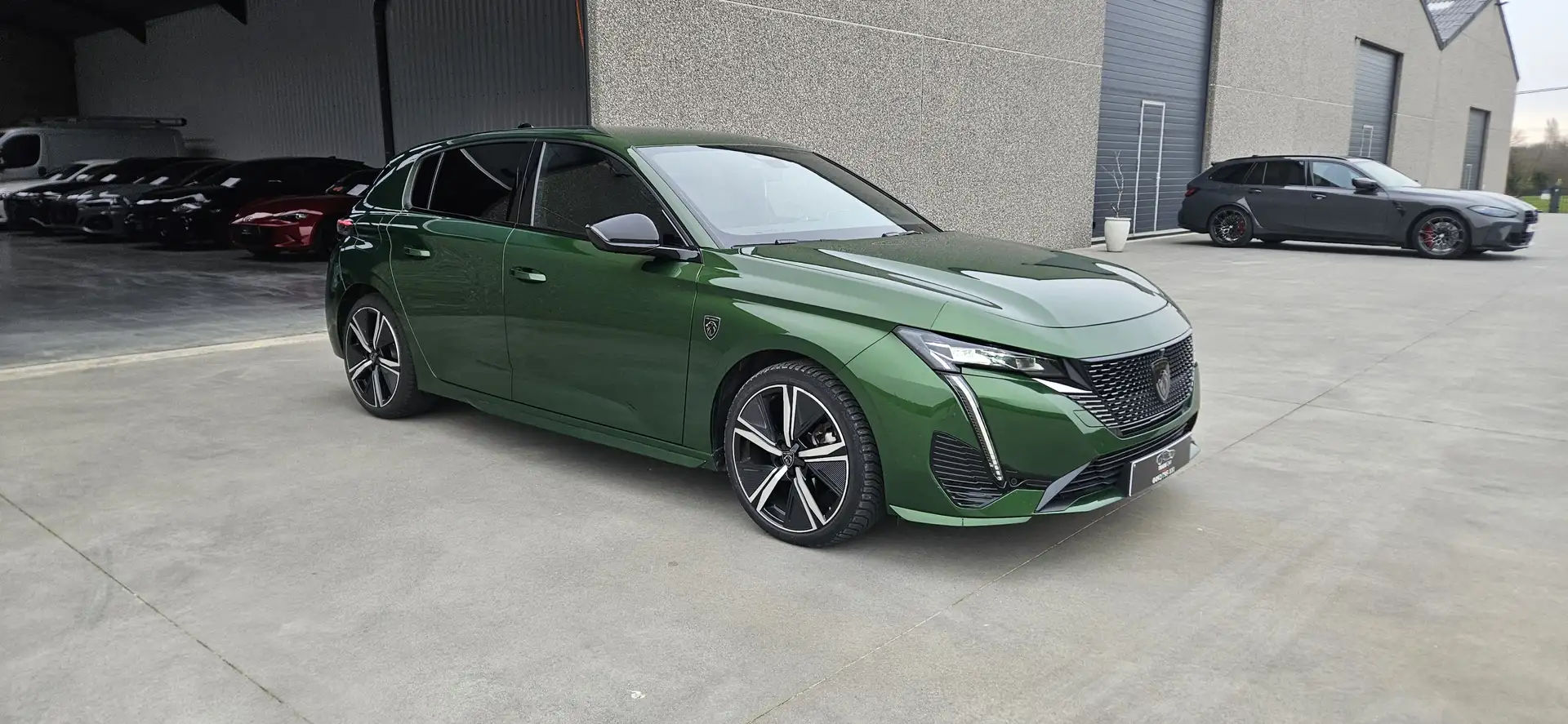 Peugeot 308 308 1.5 BlueHDi GT S*LEDER*CAM360*NAVI*FOCAL SOUND Vert - 2