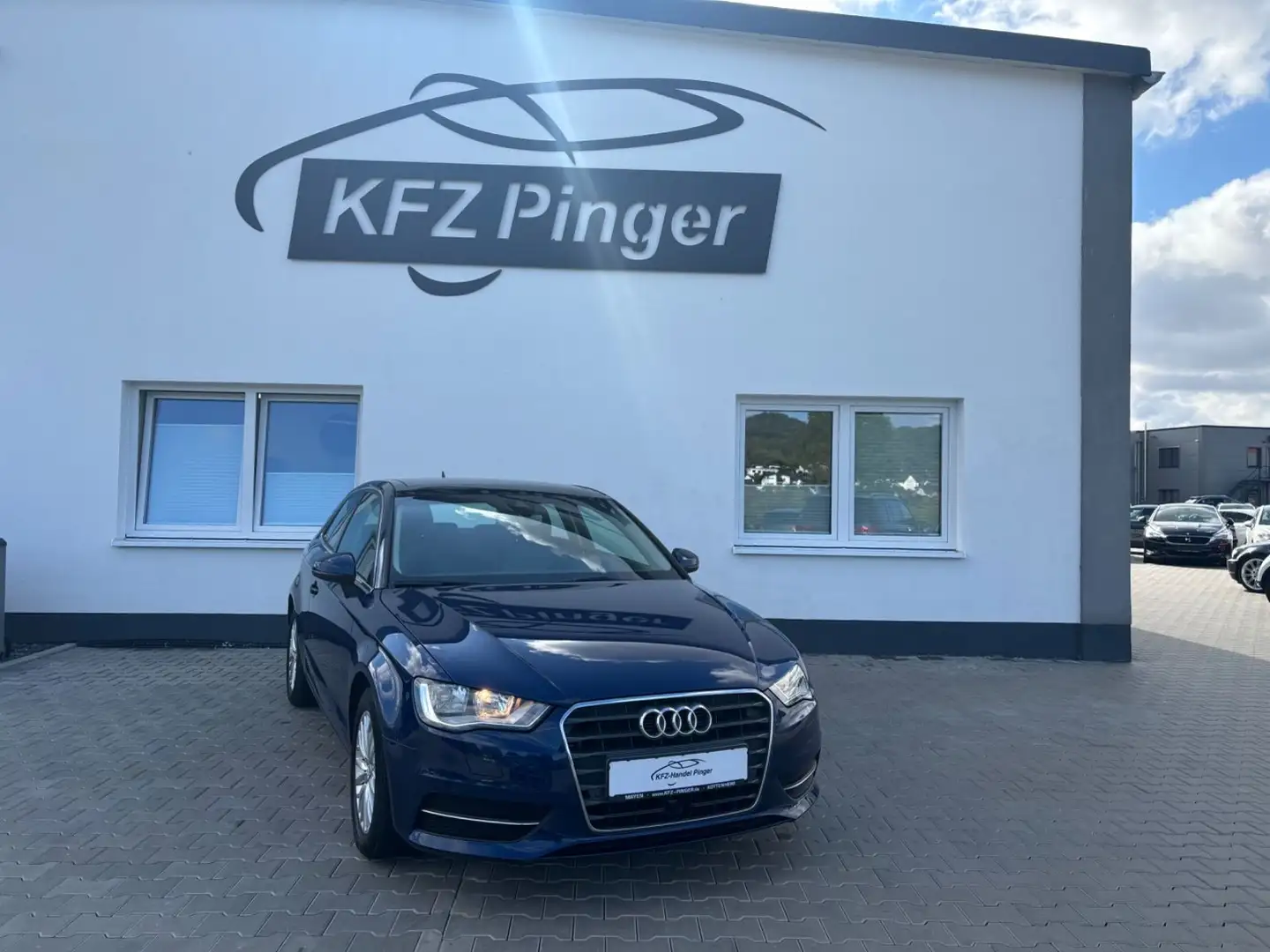 Audi A3 ambiente Blau - 1