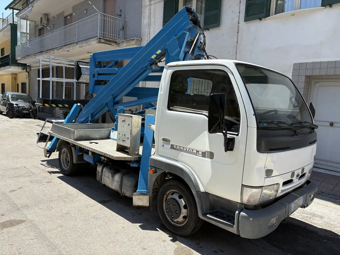 Nissan Cabstar Piattaforma Aerea CTE 20m su Nissan Cabstar E120 – - 1