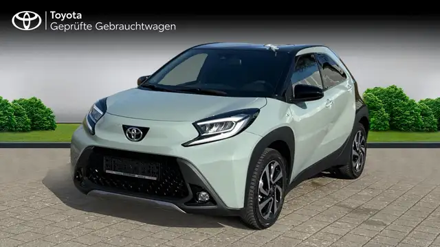 Toyota Aygo X Explore All Wetterreifen JBL Sound 18" ALU Bi-LED