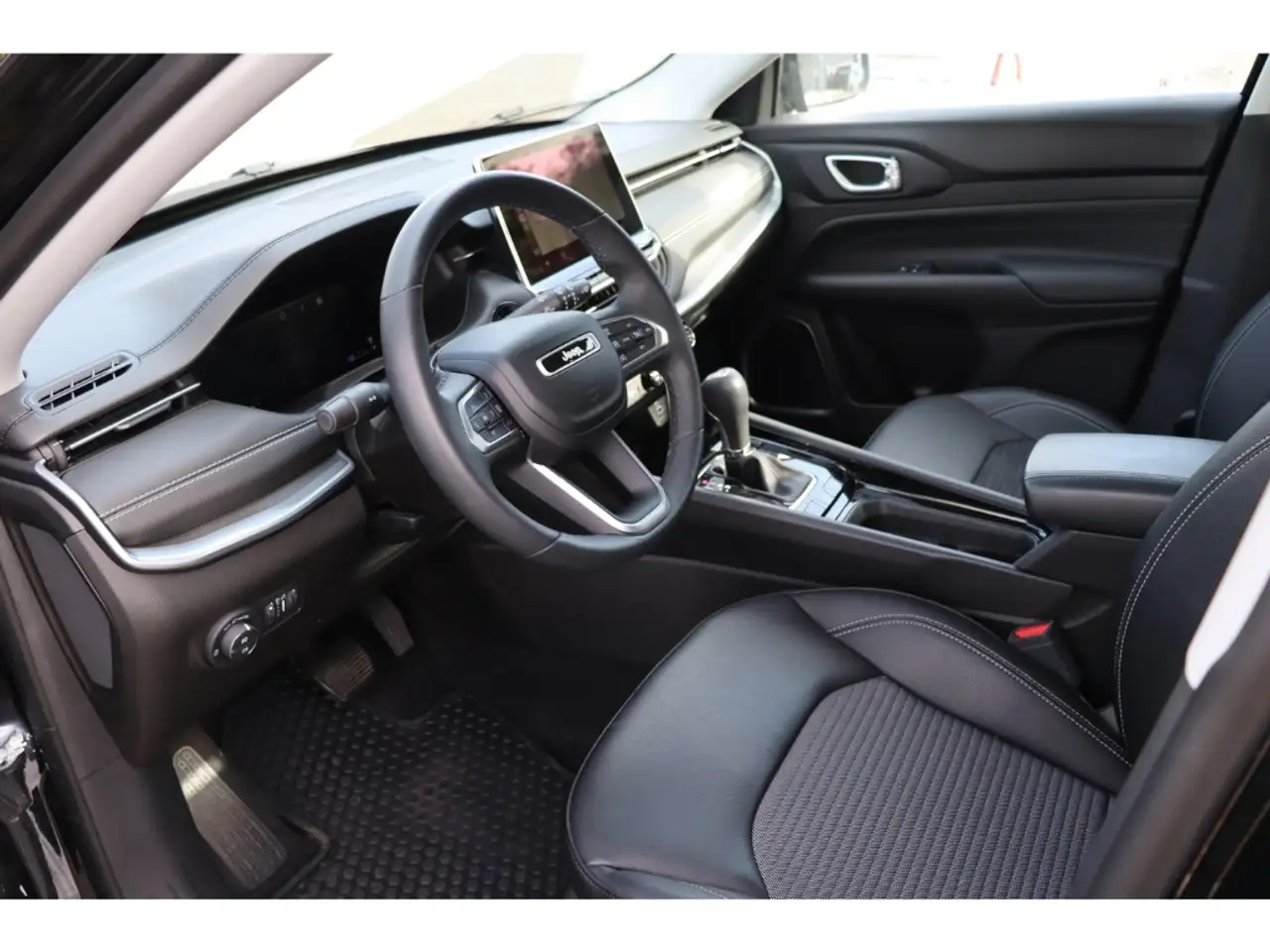 Jeep Compass ALTITUDE e-HYBRID 1.5l 130PS AT SICHERHEIT WINTER 9