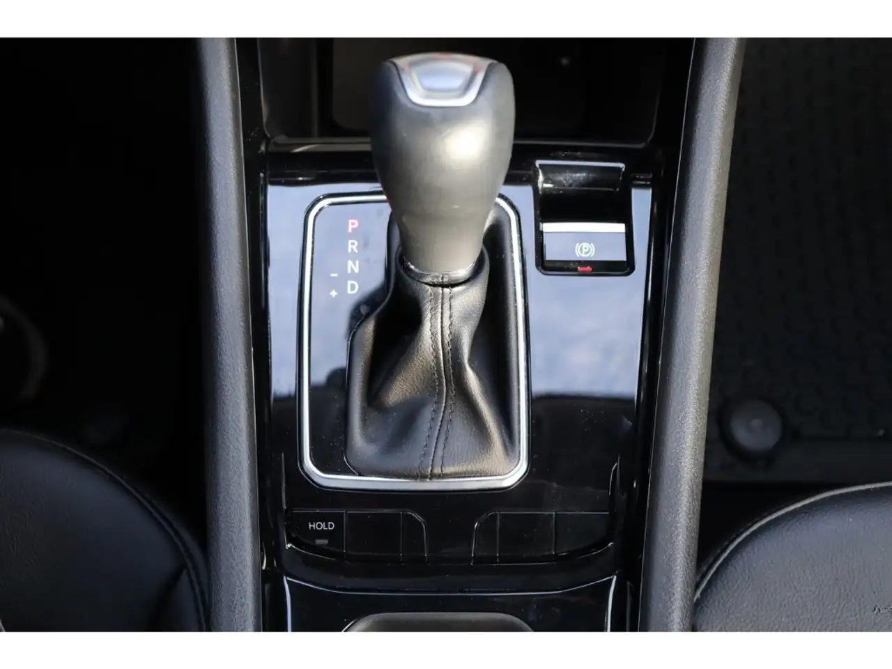 Jeep Compass ALTITUDE e-HYBRID 1.5l 130PS AT SICHERHEIT WINTER 27