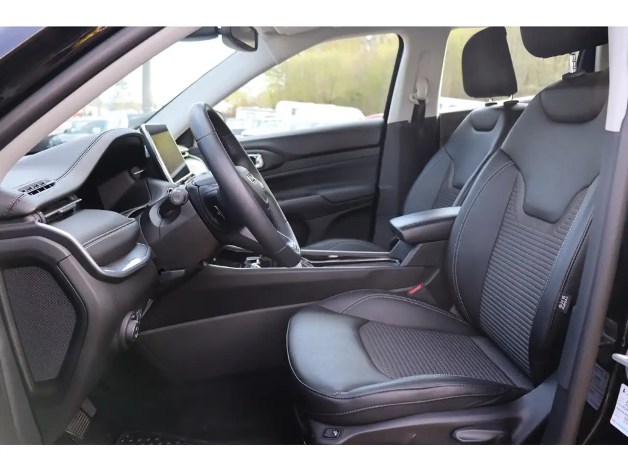 Jeep Compass ALTITUDE e-HYBRID 1.5l 130PS AT SICHERHEIT WINTER 10