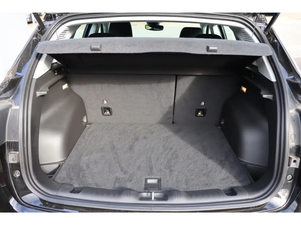 Jeep Compass ALTITUDE e-HYBRID 1.5l 130PS AT SICHERHEIT WINTER 28