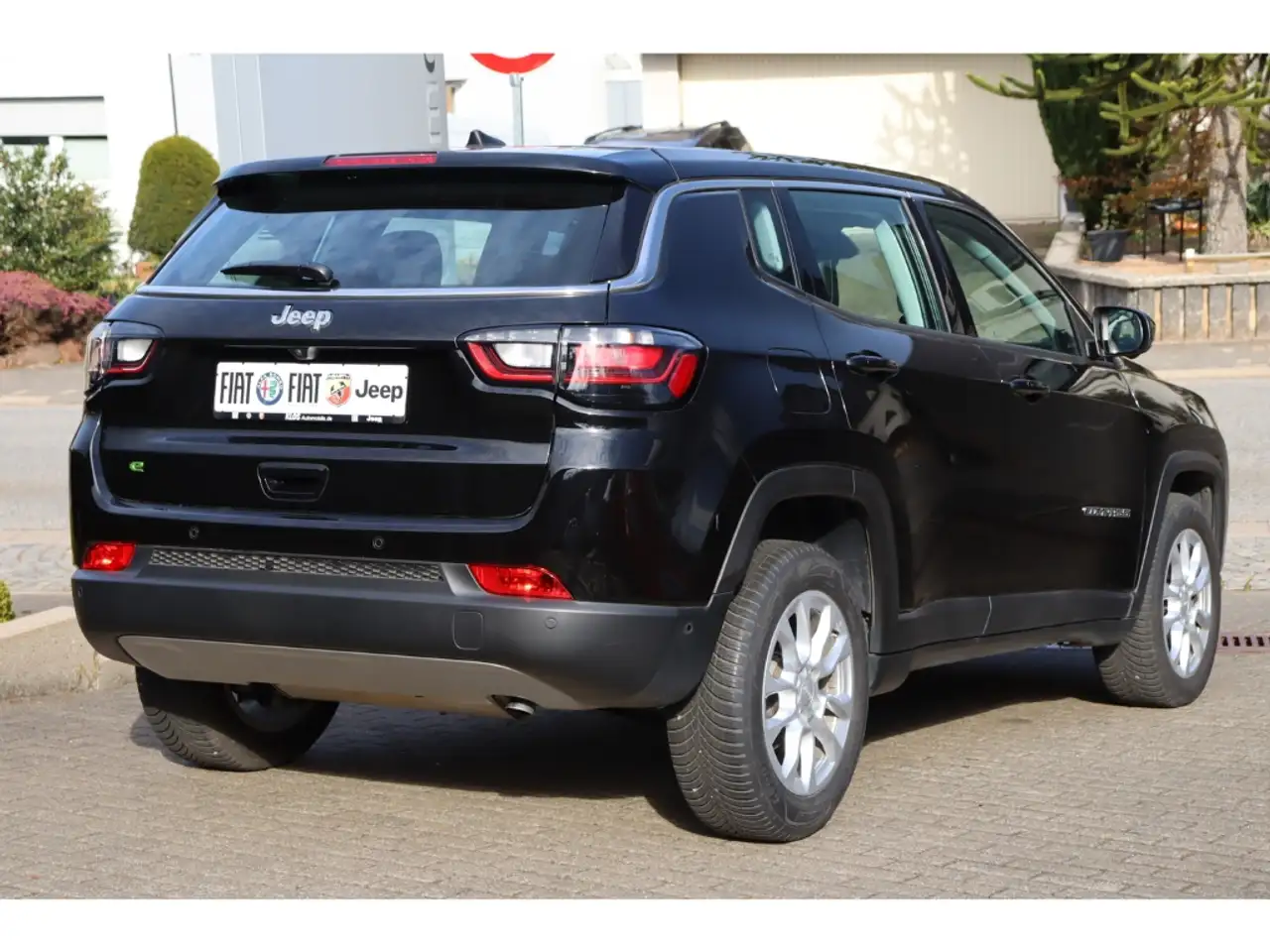 Jeep Compass ALTITUDE e-HYBRID 1.5l 130PS AT SICHERHEIT WINTER 3