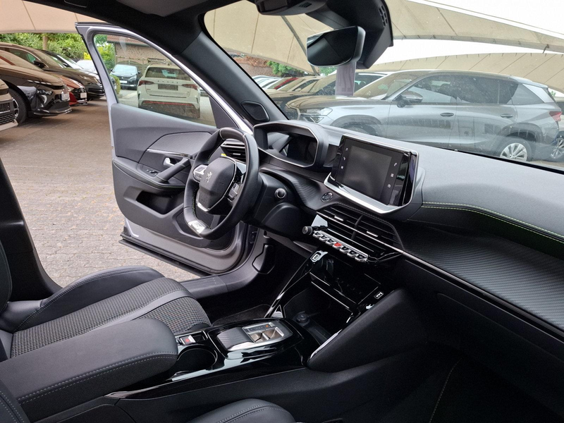 Peugeot e-2008 GT , Standort Geldern — photo 12