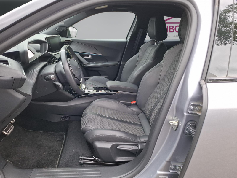 Peugeot e-2008 GT , Standort Geldern — photo 15