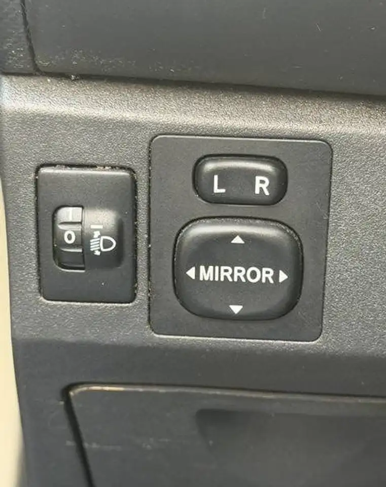 Toyota Yaris Yaris — photo 15
