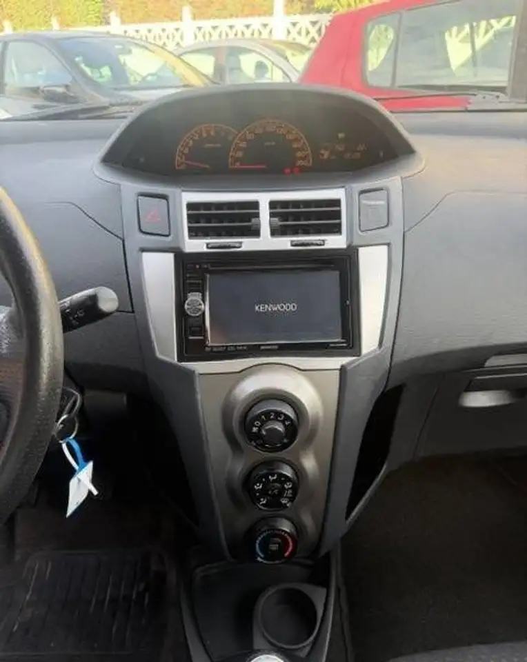Toyota Yaris Yaris — photo 13