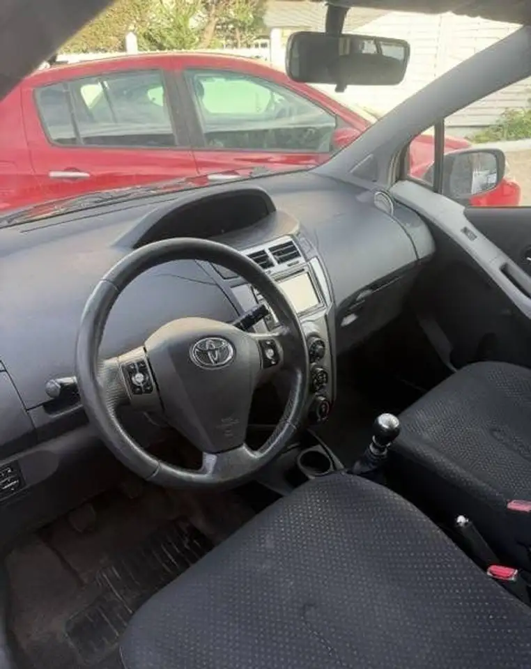 Toyota Yaris Yaris — photo 9