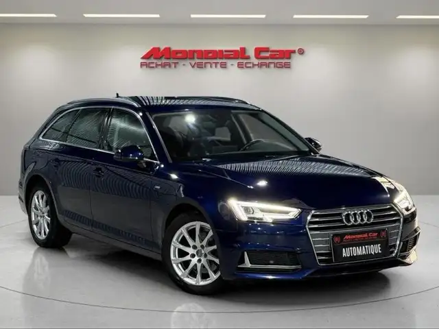 Audi A4 Avant view 4