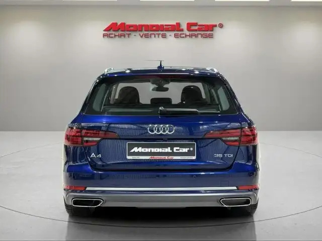 Audi A4 Avant view 7