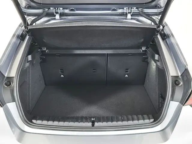 BMW 1 Series view 13