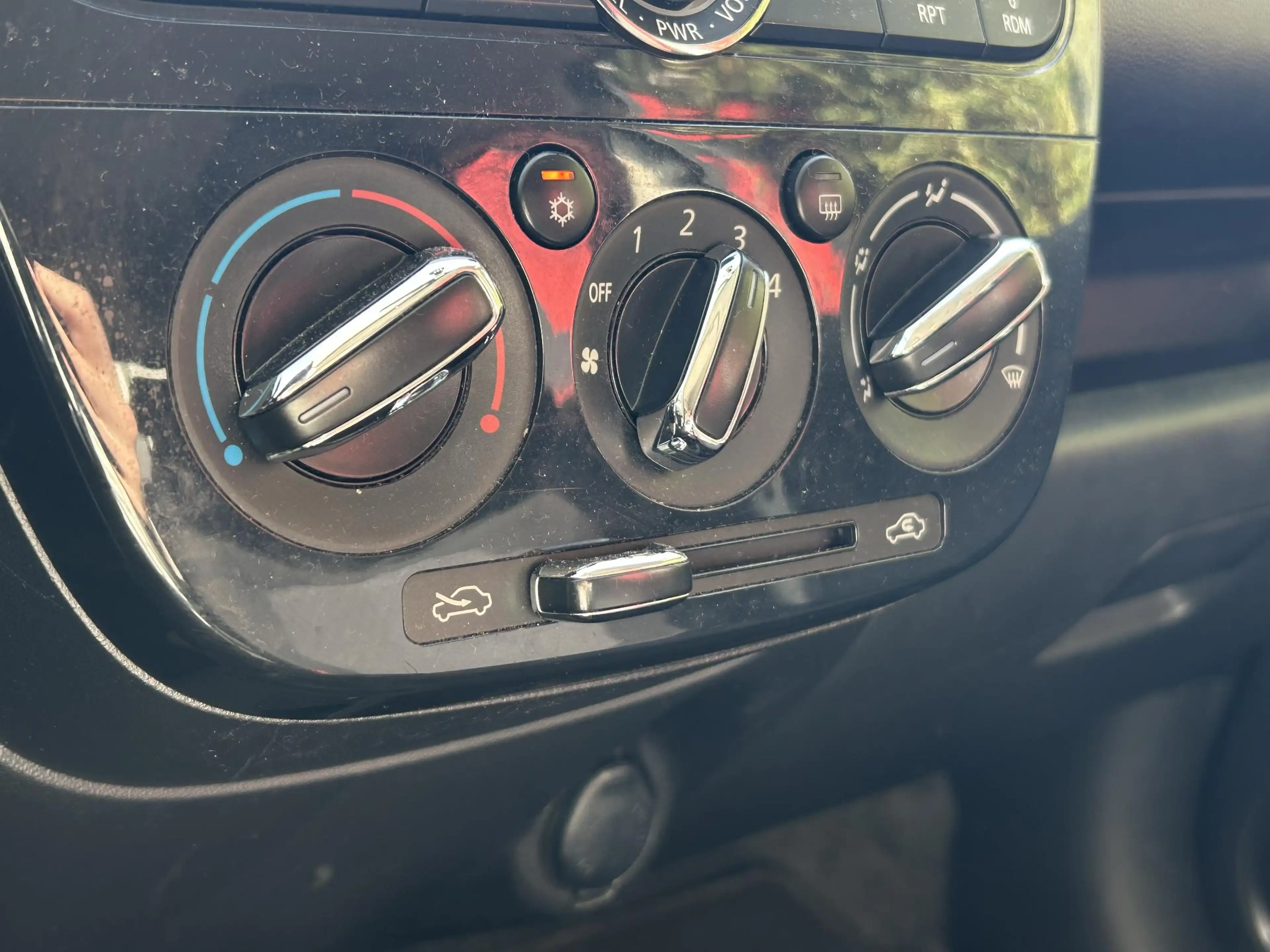 Mitsubishi Space Star 1.0 Cool+ - Airconditioning - Lichtmetalen Velgen — photo 18