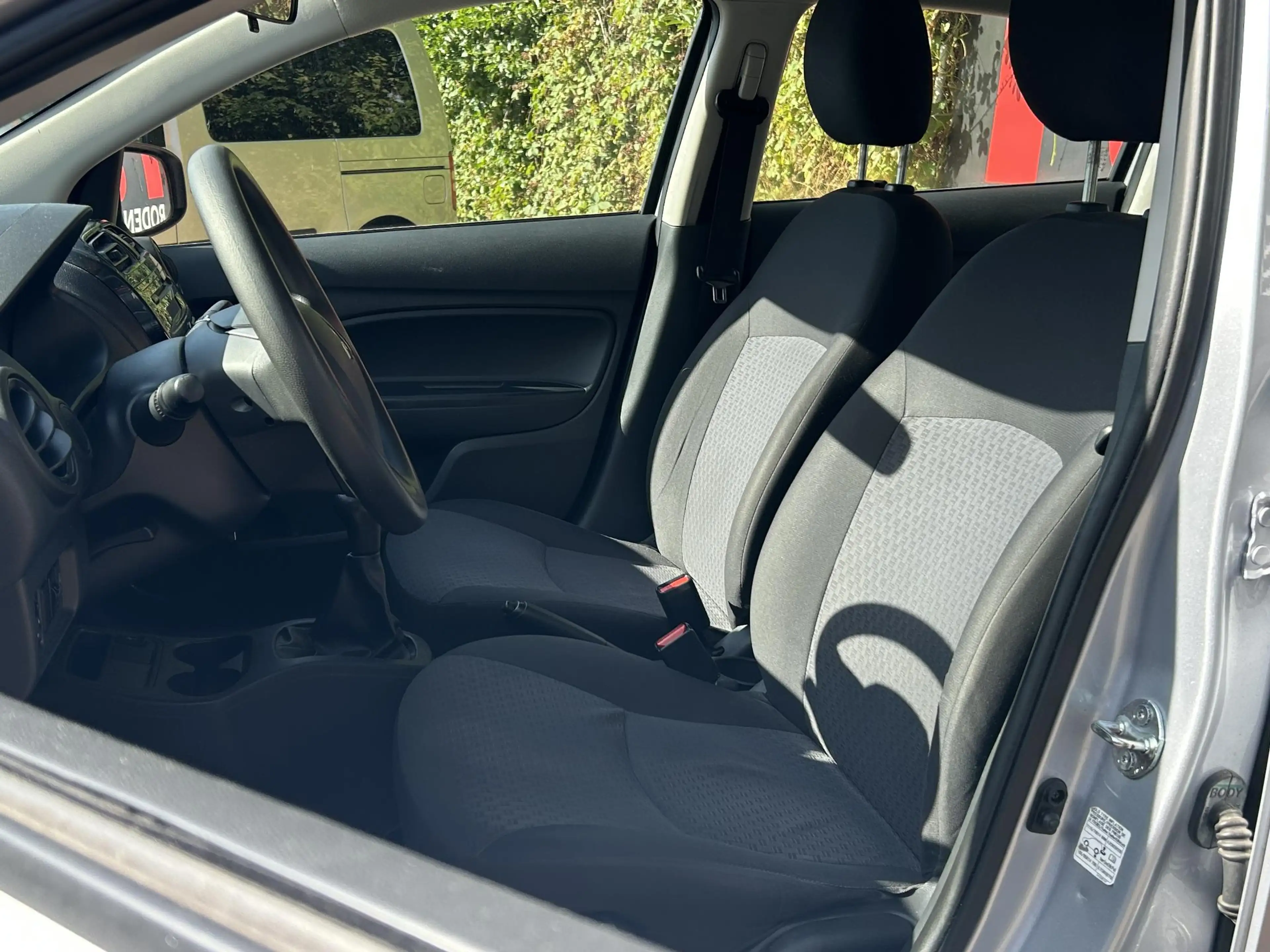 Mitsubishi Space Star 1.0 Cool+ - Airconditioning - Lichtmetalen Velgen — photo 10
