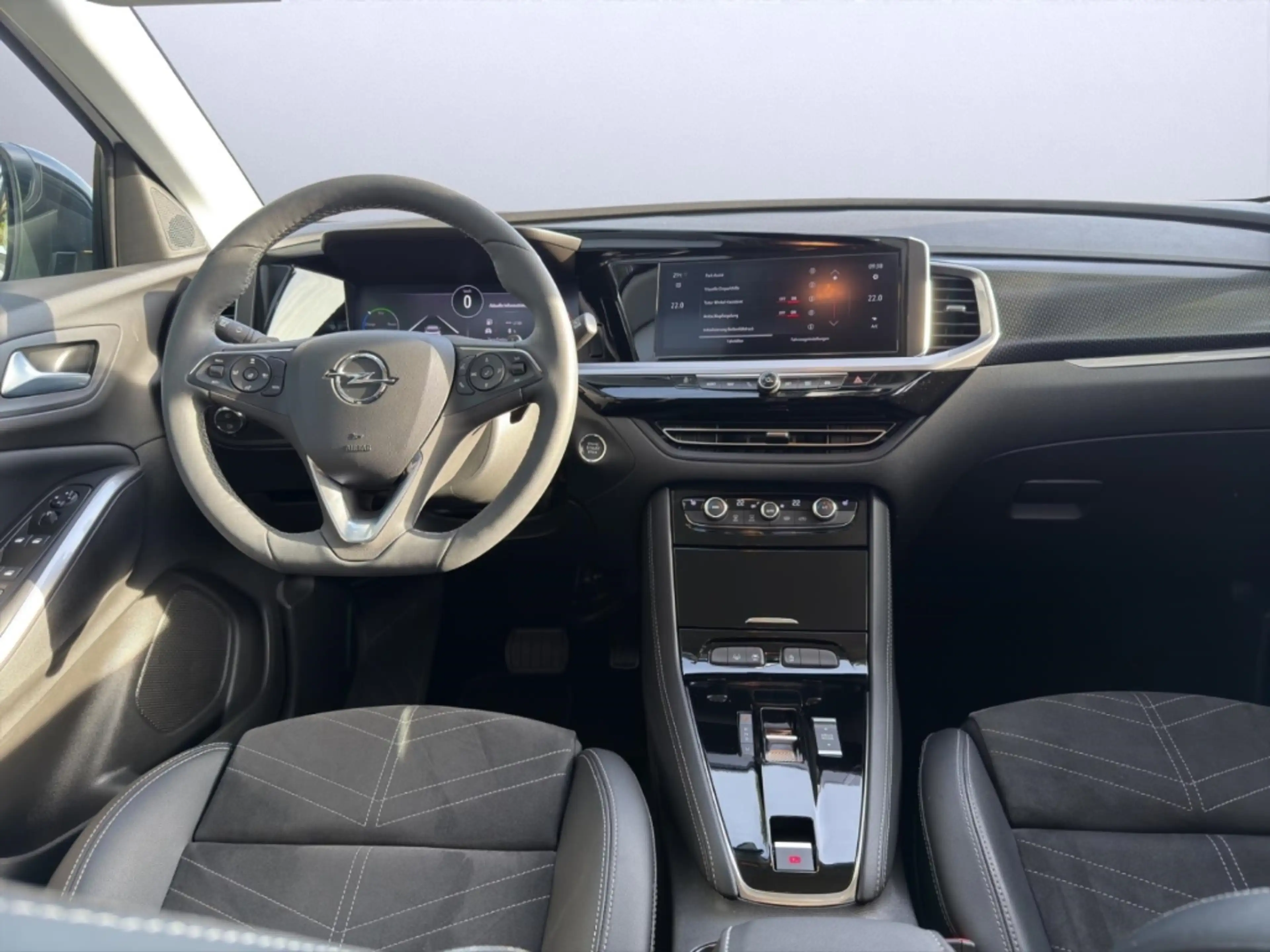 Opel Grandland 1.2 Mild-Hybrid Ultimate AHK-abnehmbar El. Heckkla — photo 10