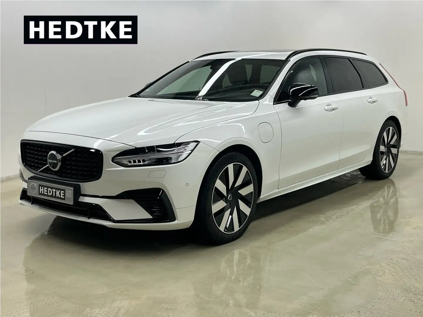 Volvo V90 T8 AWD Plus Dark 19"+HUD+PANO+360°+VOLL-LED Weiß - 1