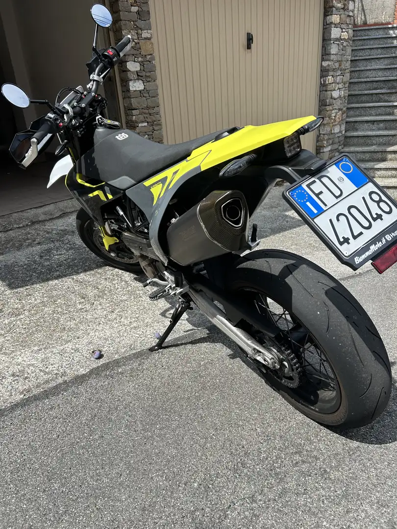 Husqvarna 701 Supermoto motard - 1