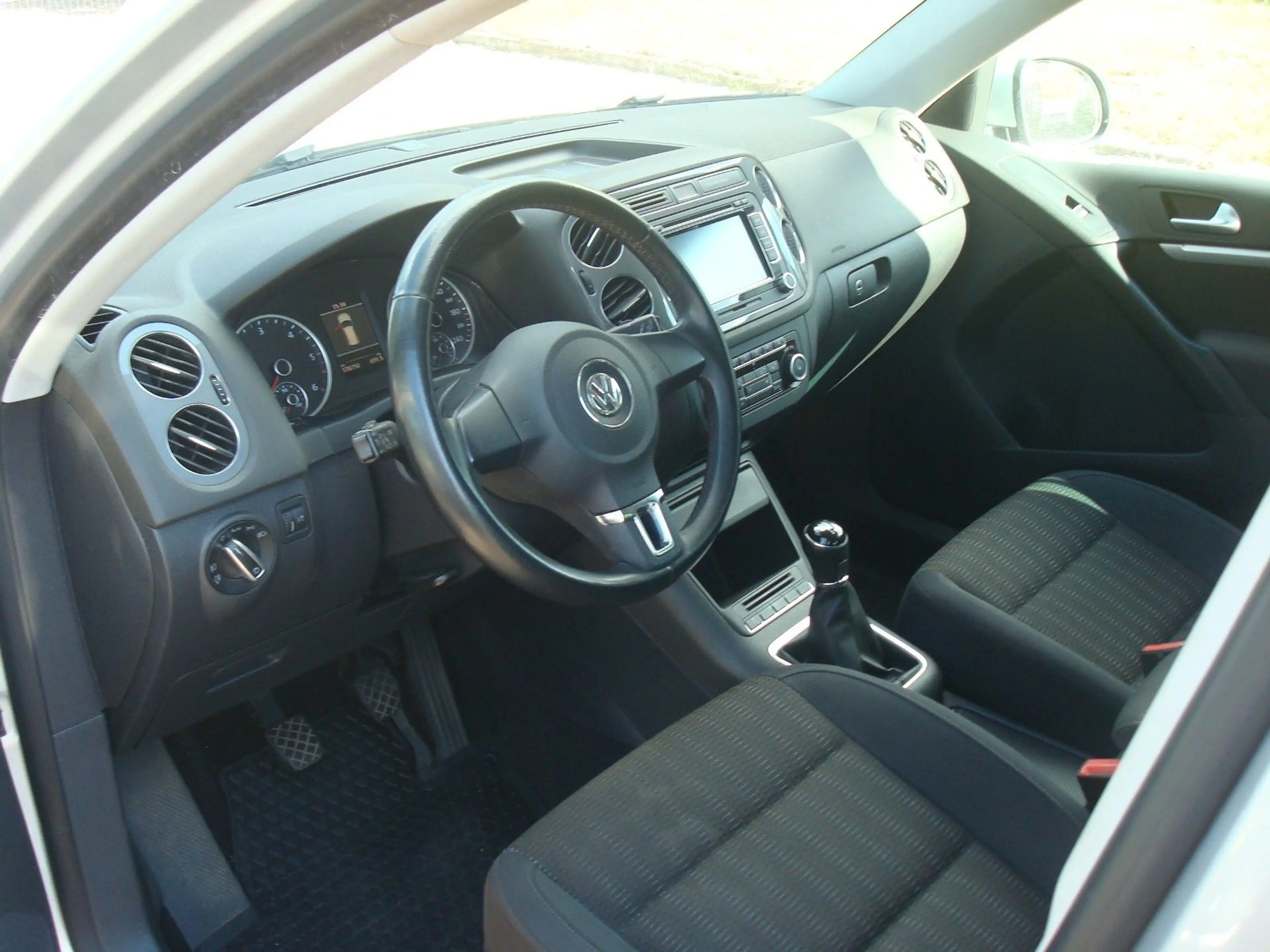 Volkswagen Tiguan 2.0 TDI 125kW 4MOTION — photo 8