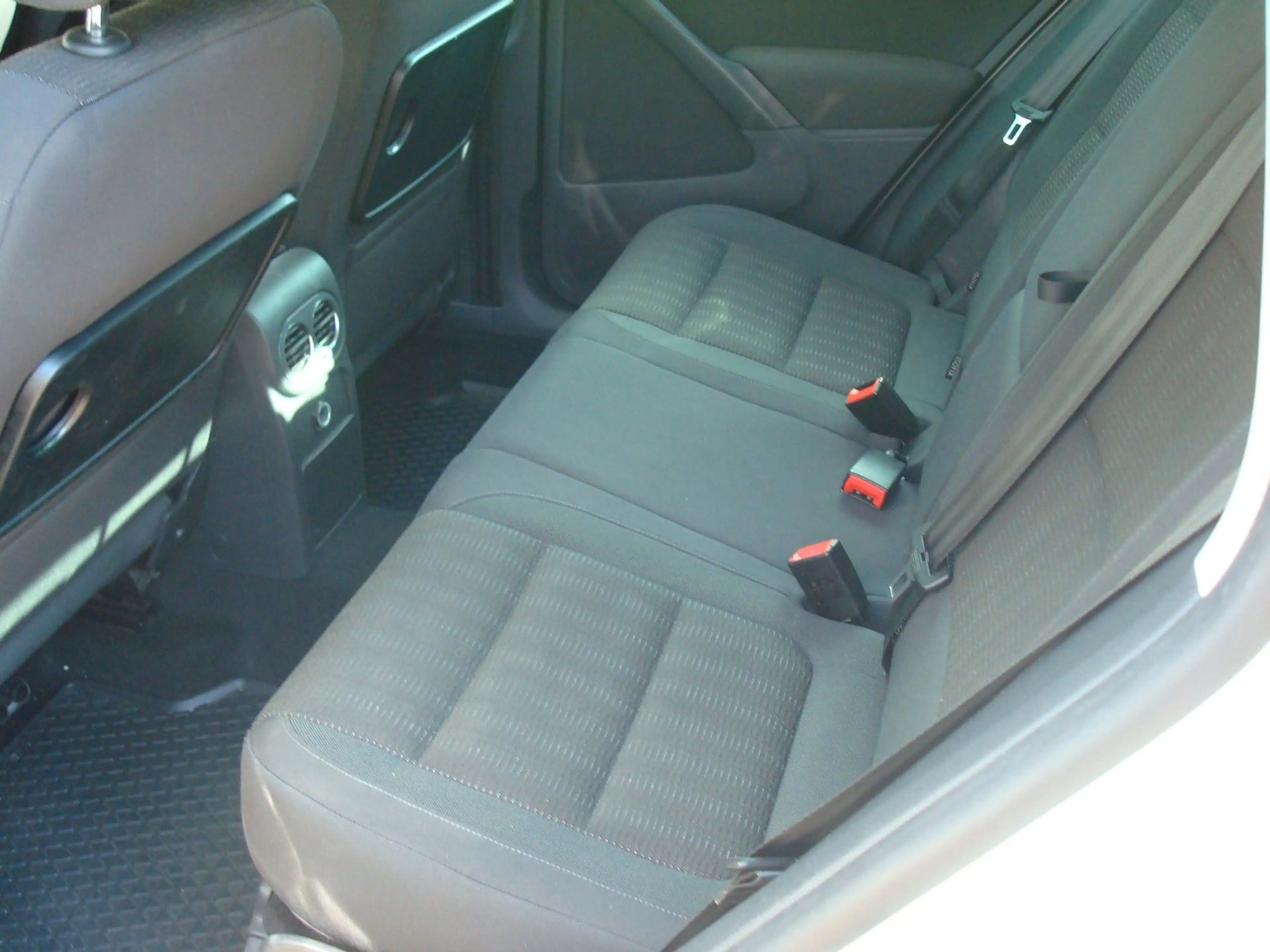 Volkswagen Tiguan 2.0 TDI 125kW 4MOTION — photo 9