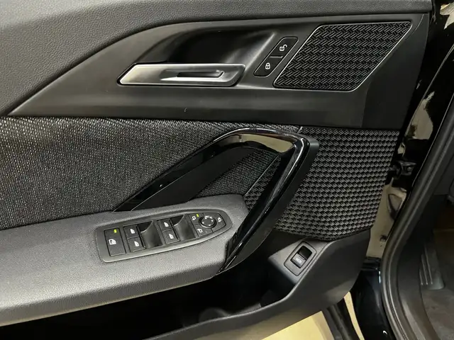 BMW X1 view 11