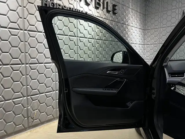BMW X1 view 10