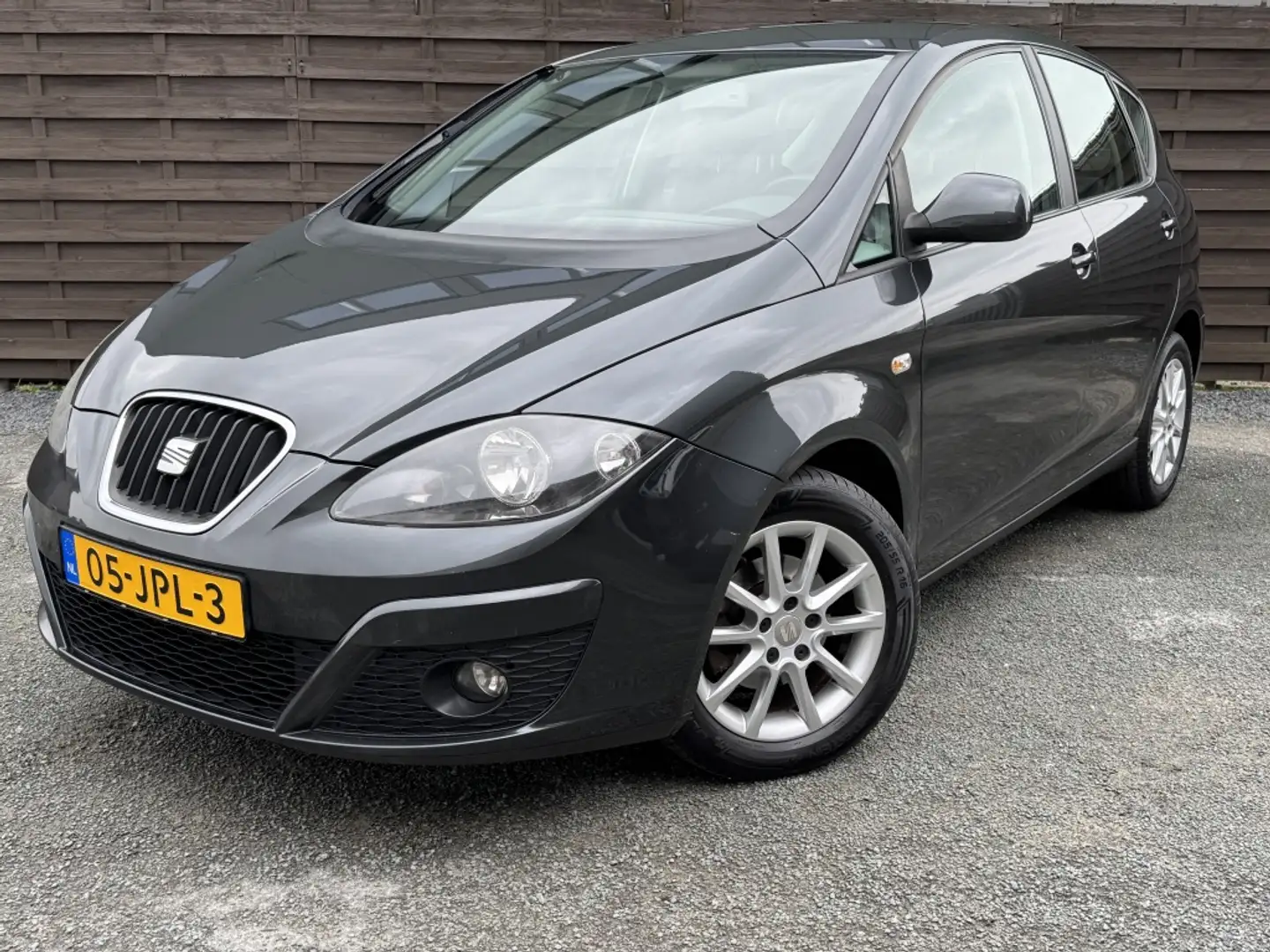 SEAT Altea 1.6 Style / AC / BT / CARPLAY / PDC / NAP Сірий - 1