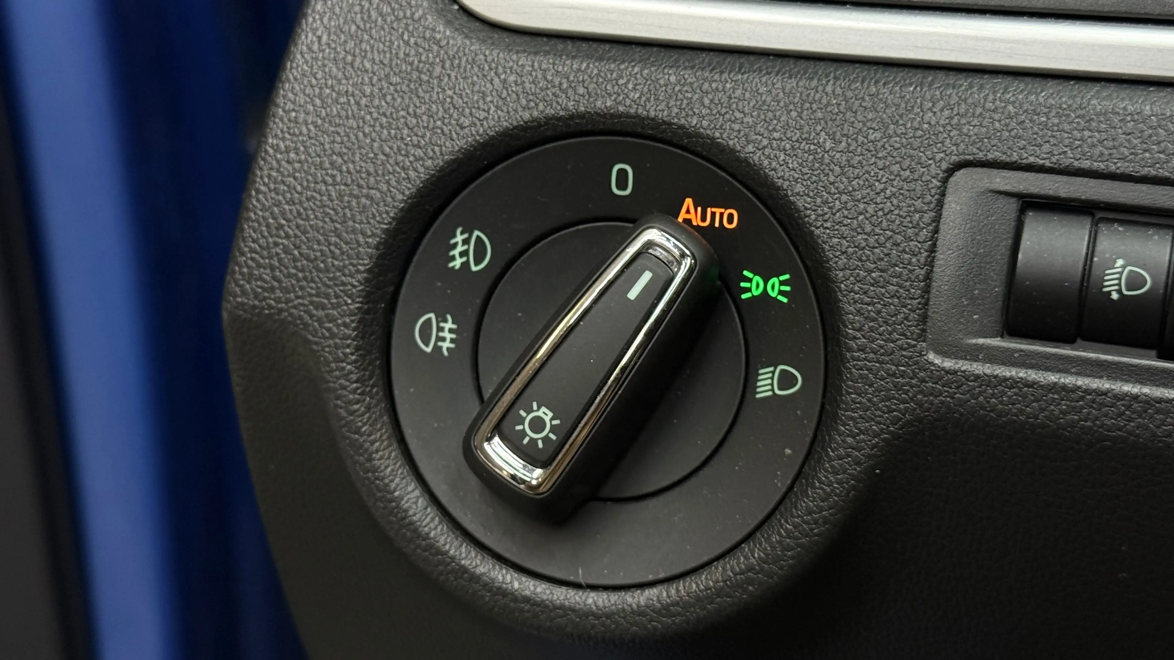 Skoda Rapid/Spaceback Active 1.4 TDI DSG Pano, Xenon, PDC, TÜV NEU! — photo 15