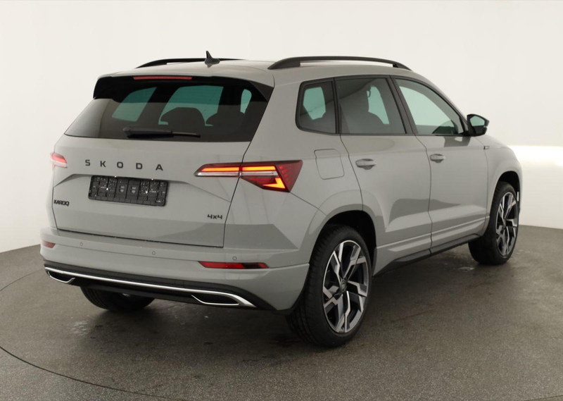 Skoda Karoq Sportline 4x4 2.0 TSI DSG Sportline, Pano, AHK,... — photo 2
