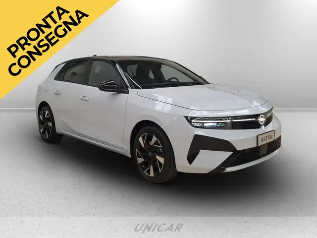 Opel Astra view 8