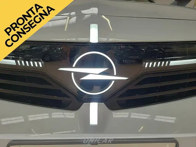 Opel Astra view 10
