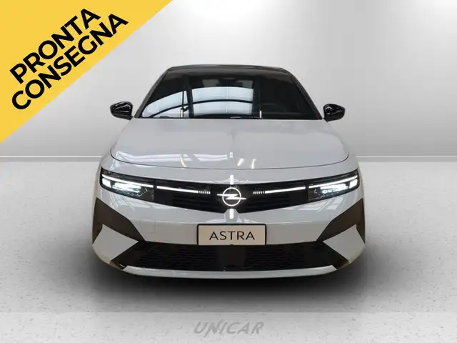 Opel Astra view 9